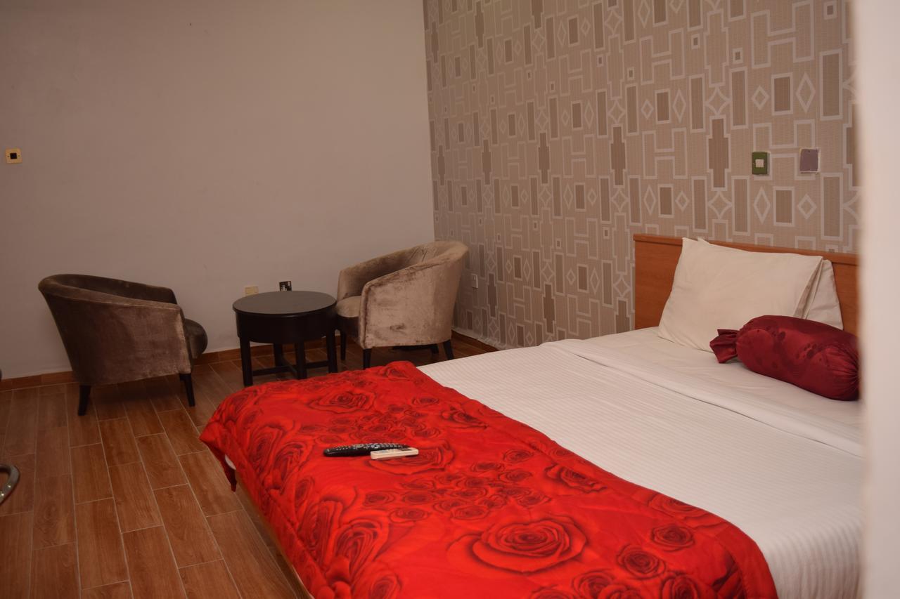 Pelican Hotel Lekki Esterno foto