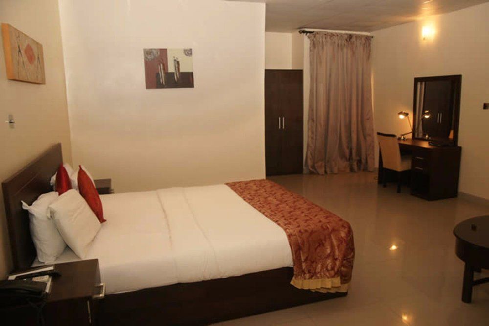 Pelican Hotel Lekki Esterno foto