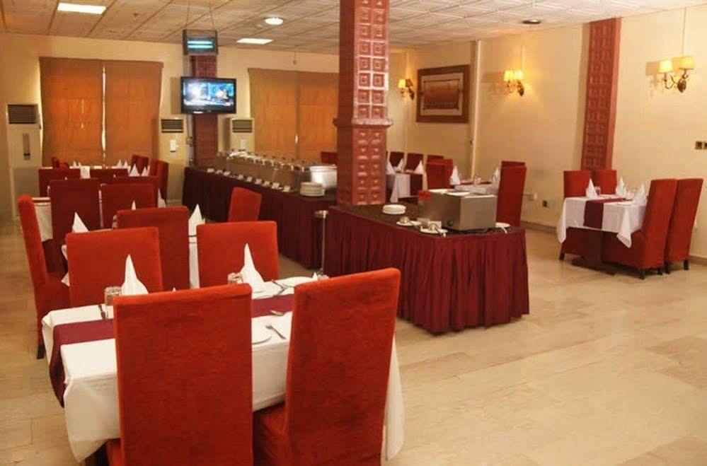 Pelican Hotel Lekki Esterno foto