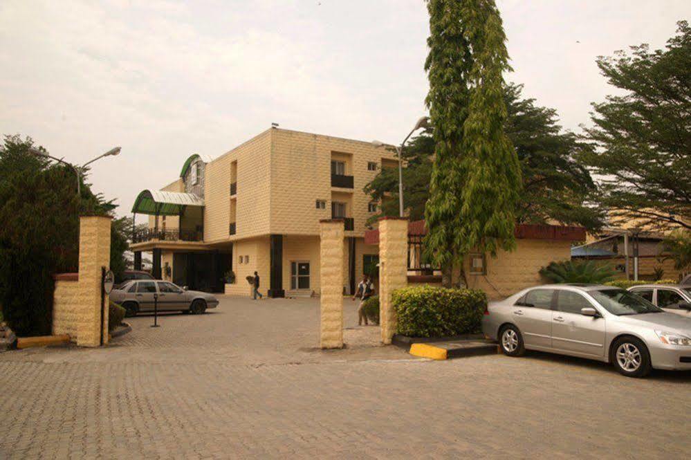Pelican Hotel Lekki Esterno foto